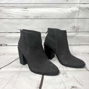 Steve Madden Boots Womens 9 Gray Replay Ankle Suede Block Heel Minimalist